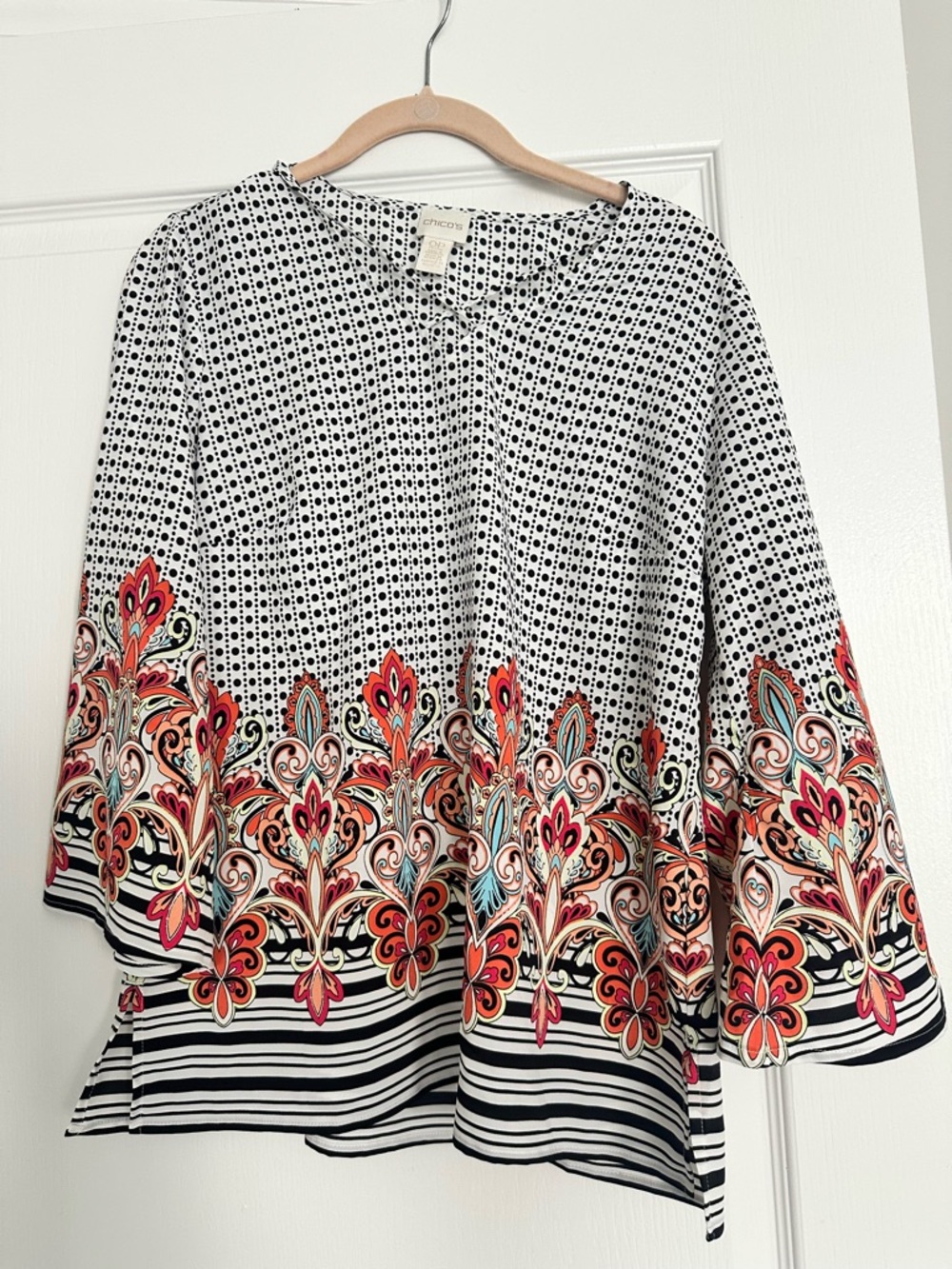 Chico's White Black Patterned Top with Coral and Teal Border